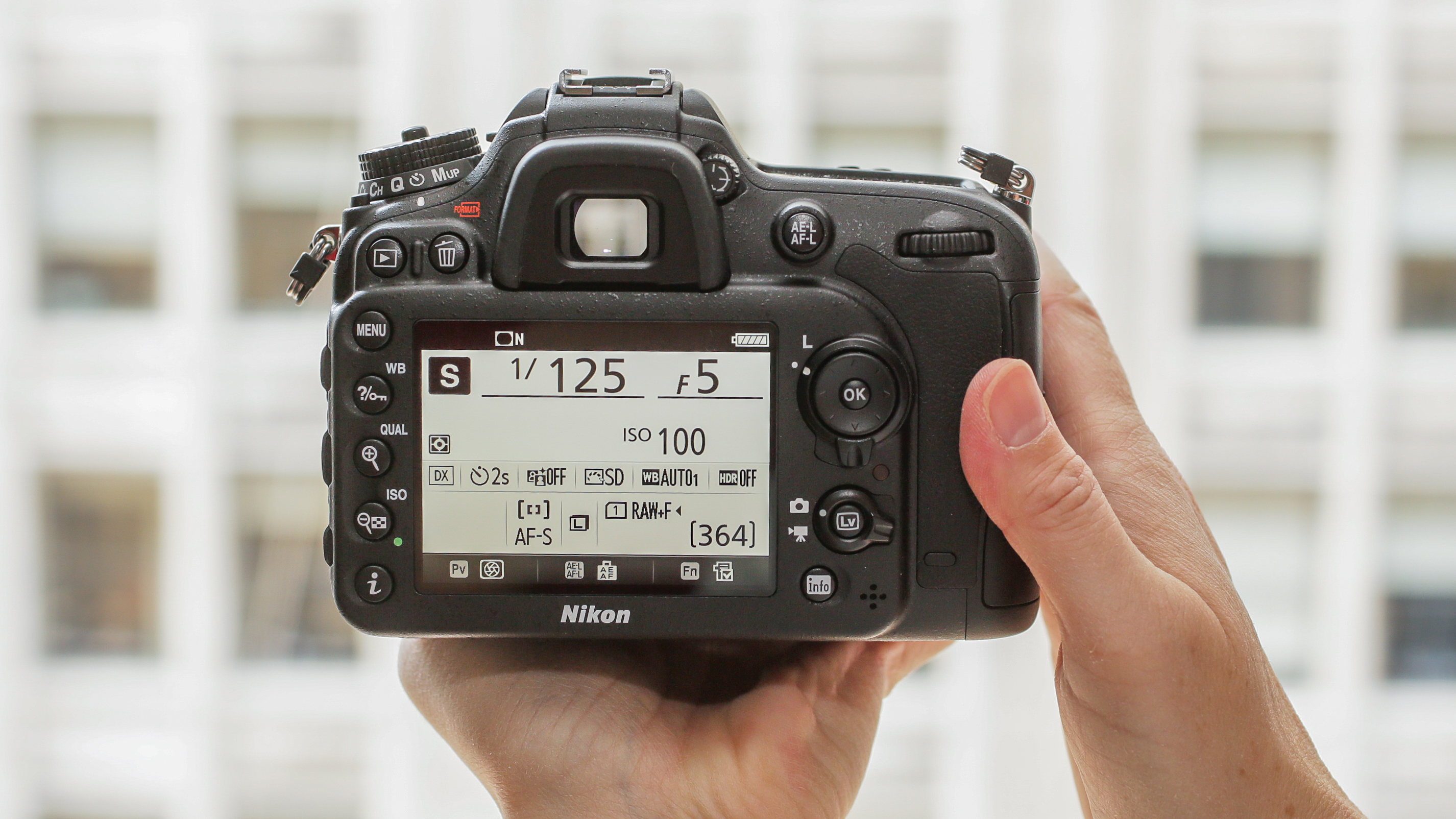 Настроить камеру 15 про для качественных фото. Nikon d7200. Фотоаппарат Nikon d7200. Экспонометр Canon 600d.
